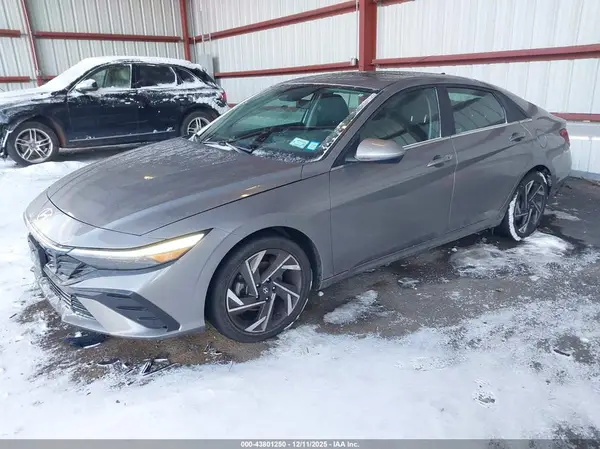 KMHLS4DG1RU643481 2024 HYUNDAI ELANTRA - Image 2