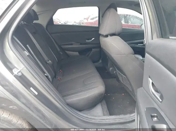 KMHLS4DG1RU643755 2024 HYUNDAI ELANTRA - Image 8