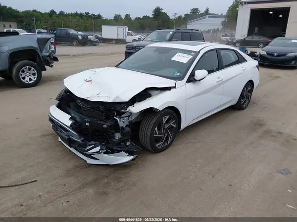 KMHLS4DG1RU696553 2024 HYUNDAI ELANTRA - Image 2