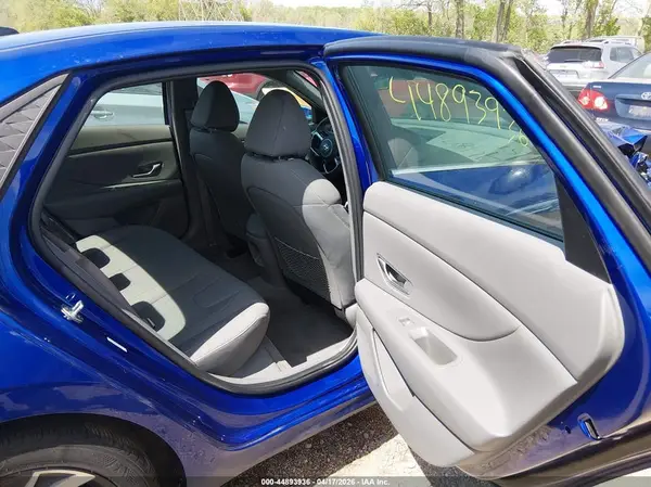 KMHLS4DG1RU698187 2024 HYUNDAI ELANTRA - Image 8
