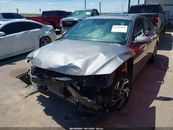 KMHLS4DG1RU745430 2024 HYUNDAI ELANTRA - Image 2
