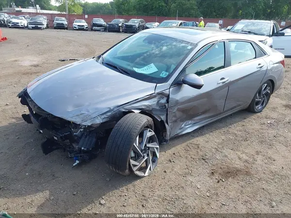 KMHLS4DG1RU747565 2024 HYUNDAI ELANTRA - Image 2