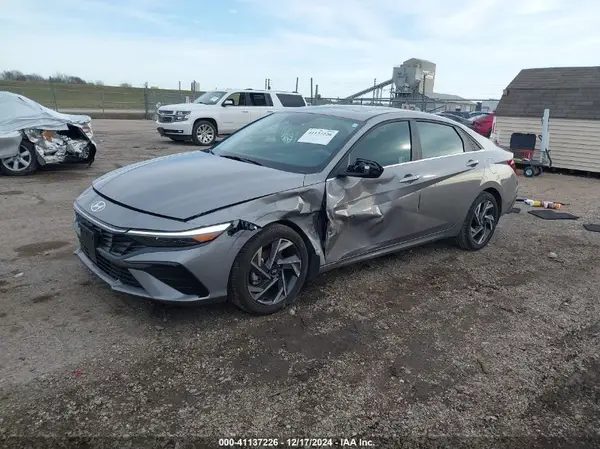 KMHLS4DG1RU750594 2024 HYUNDAI ELANTRA - Image 2