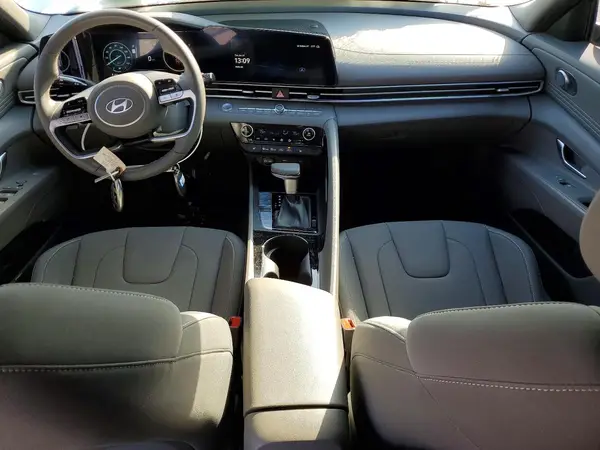 KMHLS4DG1RU752085 2024 HYUNDAI ELANTRA - Image 8