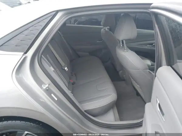 KMHLS4DG1RU790240 2024 HYUNDAI ELANTRA - Image 8
