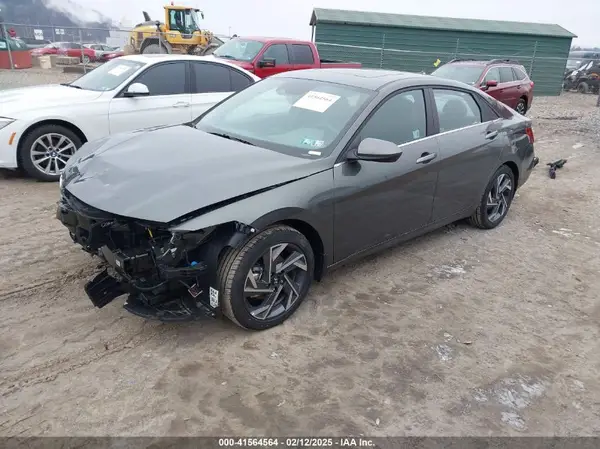 KMHLS4DG1RU818263 2024 HYUNDAI ELANTRA - Image 2
