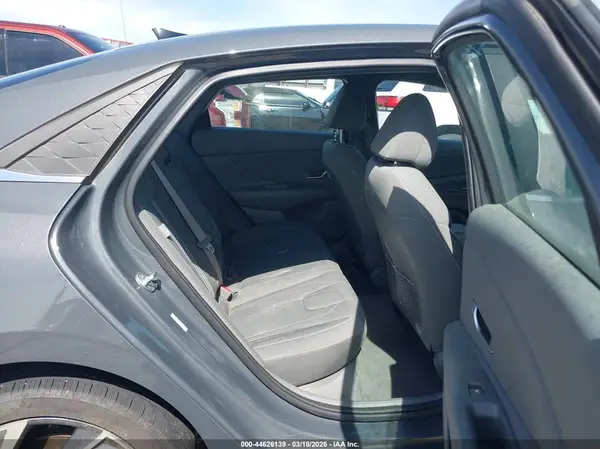 KMHLS4DG1RU820384 2024 HYUNDAI ELANTRA - Image 8