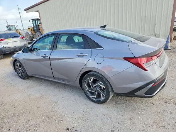 KMHLS4DG1SU001185 2025 HYUNDAI ELANTRA - Image 2
