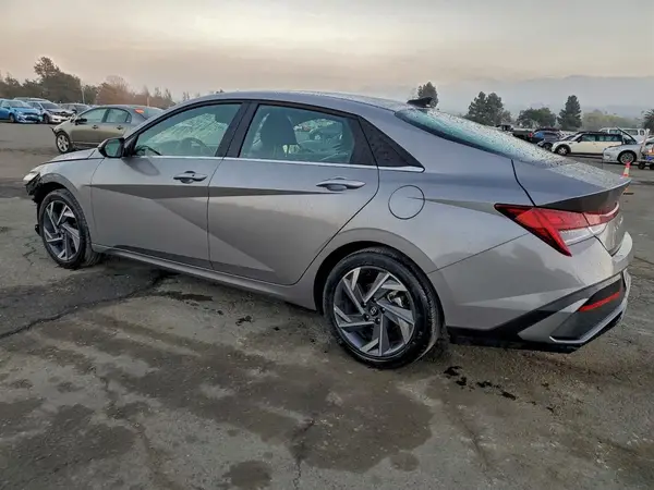 KMHLS4DG1SU872572 2025 HYUNDAI ELANTRA - Image 2