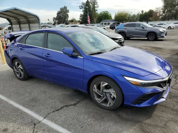 2025 HYUNDAI ELANTRA COPART lot 92472545 auction photo 4