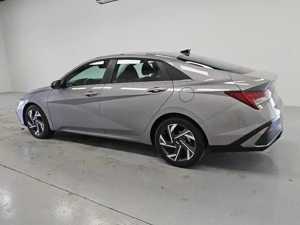 KMHLS4DG1SU909068 2025 HYUNDAI ELANTRA - Image 2
