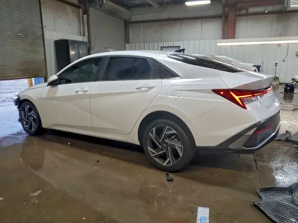 KMHLS4DG1SU931037 2025 HYUNDAI ELANTRA - Image 2