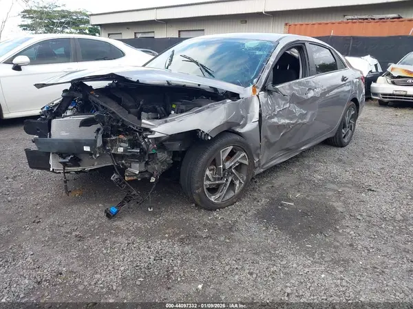 KMHLS4DG1SU938411 2025 HYUNDAI ELANTRA - Image 2