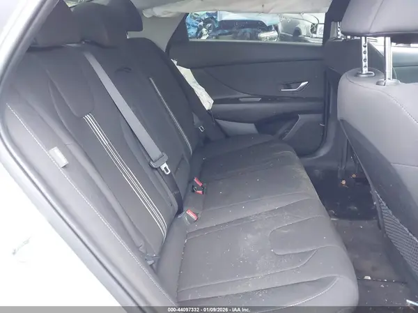 KMHLS4DG1SU938411 2025 HYUNDAI ELANTRA - Image 8