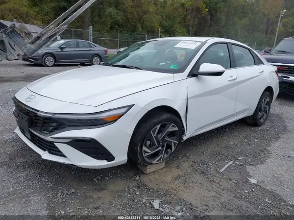 KMHLS4DG1SU948260 2025 HYUNDAI ELANTRA - Image 2