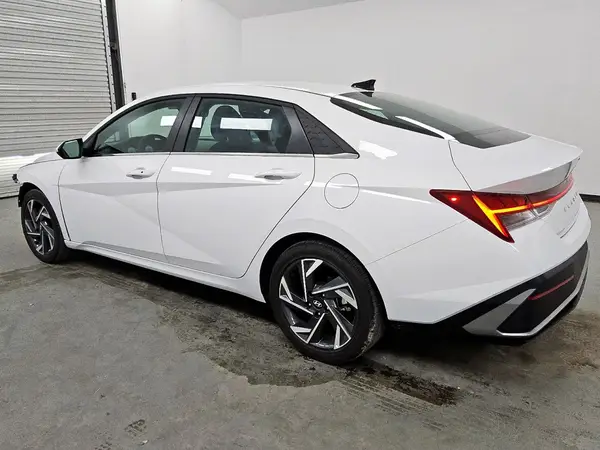 KMHLS4DG1SU994705 2025 HYUNDAI ELANTRA - Image 2