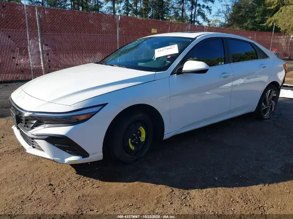 KMHLS4DG2RU656305 2024 HYUNDAI ELANTRA - Image 2