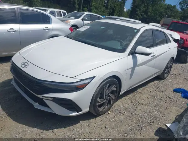 KMHLS4DG2RU665943 2024 HYUNDAI ELANTRA - Image 2