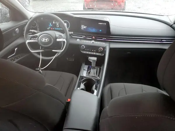 KMHLS4DG2RU697663 2024 HYUNDAI ELANTRA - Image 8