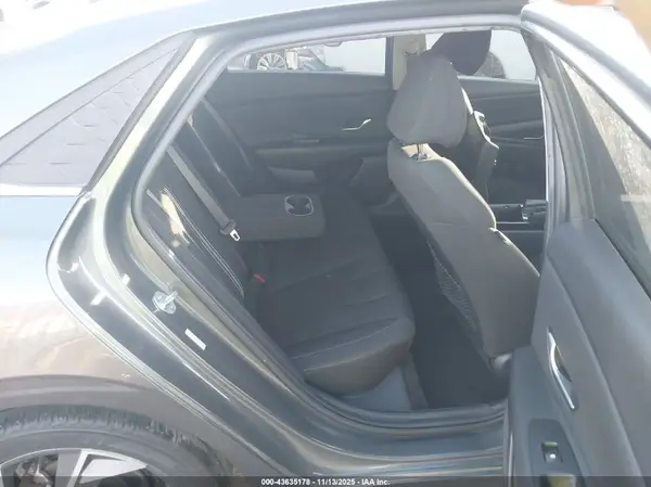 KMHLS4DG2RU717474 2024 HYUNDAI ELANTRA - Image 8