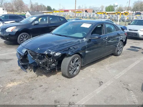 KMHLS4DG2RU733061 2024 HYUNDAI ELANTRA - Image 2