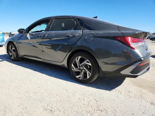 KMHLS4DG2RU807109 2024 HYUNDAI ELANTRA - Image 2