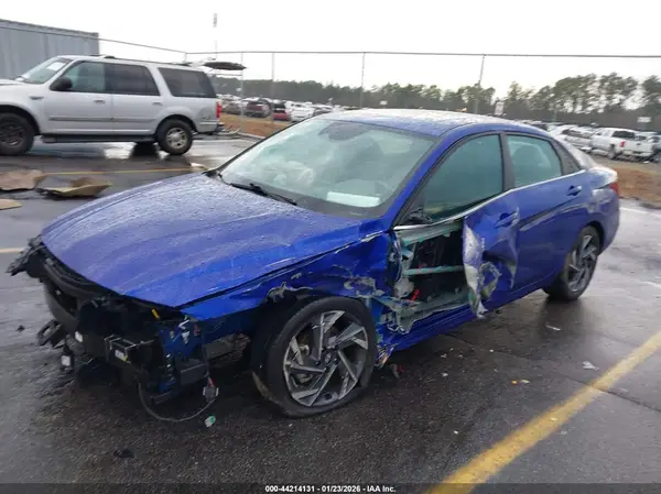 KMHLS4DG2SU852878 2025 HYUNDAI ELANTRA - Image 2