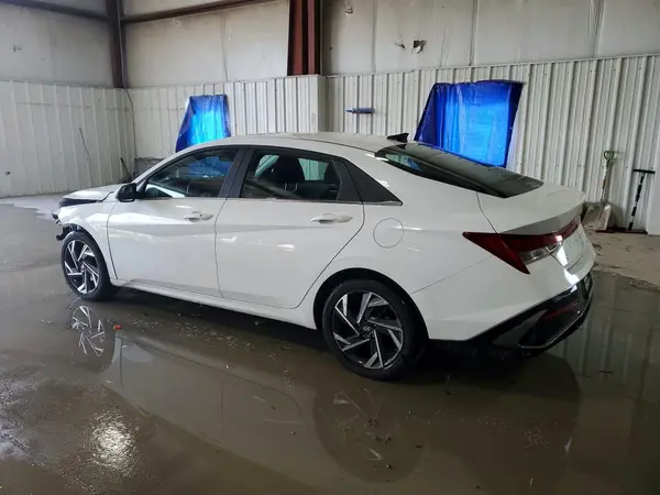 KMHLS4DG2SU860883 2025 HYUNDAI ELANTRA - Image 2