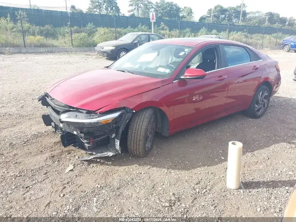 KMHLS4DG2SU873939 2025 HYUNDAI ELANTRA - Image 2