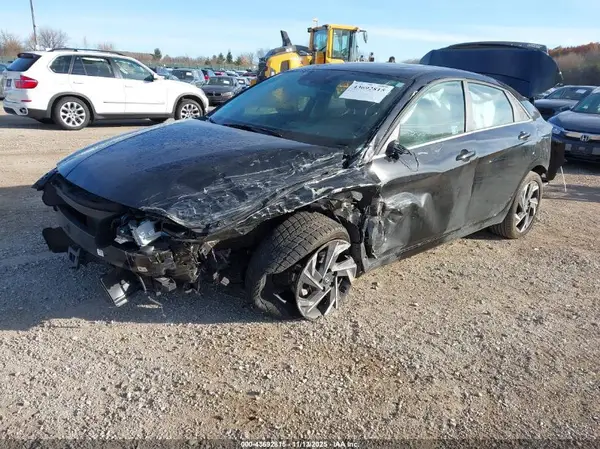 KMHLS4DG2SU881149 2025 HYUNDAI ELANTRA - Image 2