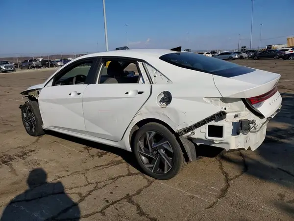 KMHLS4DG2SU881457 2025 HYUNDAI ELANTRA - Image 2