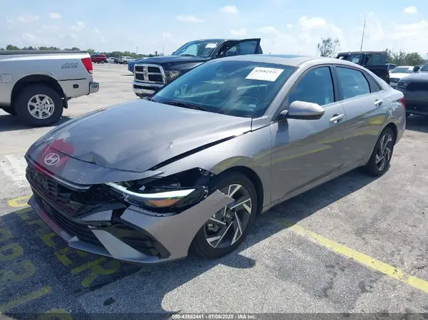 KMHLS4DG2SU905790 2025 HYUNDAI ELANTRA - Image 2