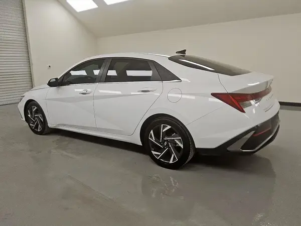 KMHLS4DG2SU930222 2025 HYUNDAI ELANTRA - Image 2