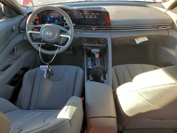 KMHLS4DG2SU935324 2025 HYUNDAI ELANTRA - Image 8