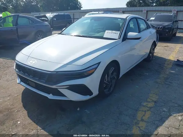 KMHLS4DG2SU945576 2025 HYUNDAI ELANTRA - Image 2