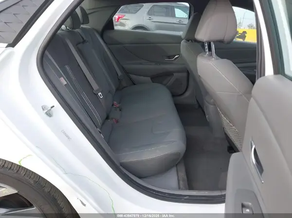 KMHLS4DG3RU692634 2024 HYUNDAI ELANTRA - Image 8