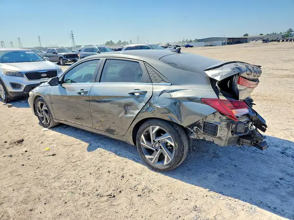 KMHLS4DG3RU703244 2024 HYUNDAI ELANTRA - Image 2