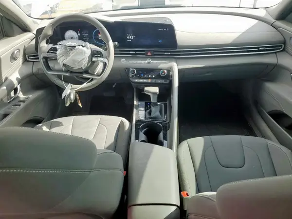 KMHLS4DG3RU742125 2024 HYUNDAI ELANTRA - Image 8