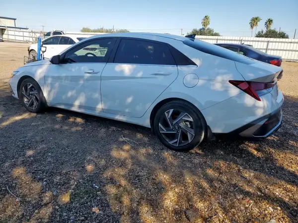 KMHLS4DG3RU742996 2024 HYUNDAI ELANTRA - Image 2