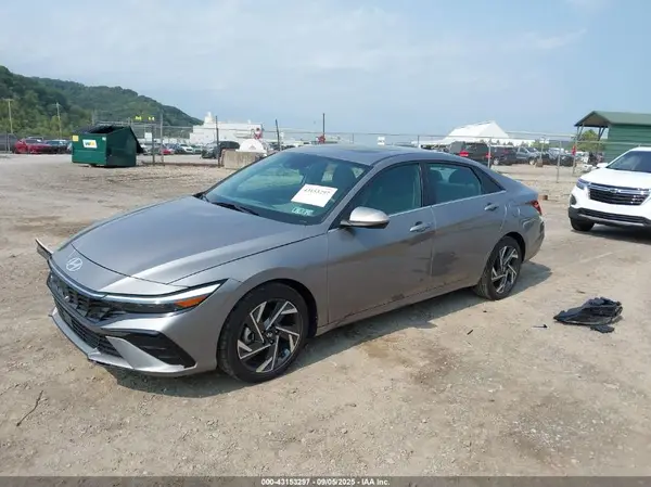 KMHLS4DG3RU748068 2024 HYUNDAI ELANTRA - Image 2