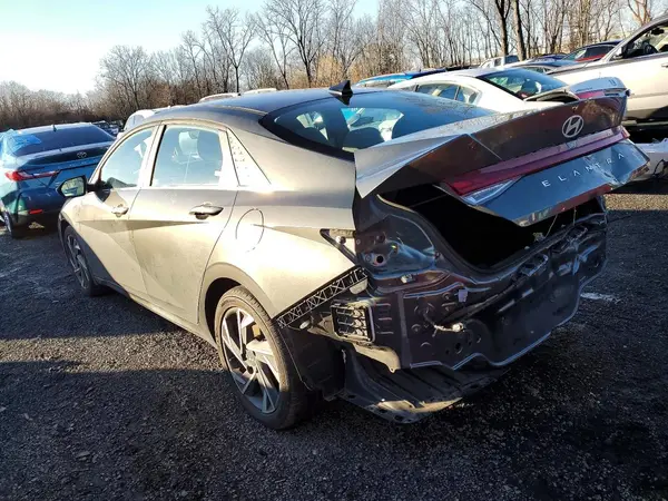 KMHLS4DG3RU759278 2024 HYUNDAI ELANTRA - Image 2