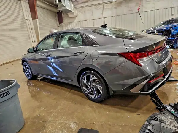 KMHLS4DG3RU781717 2024 HYUNDAI ELANTRA - Image 2