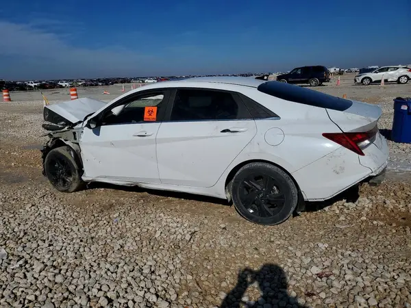 KMHLS4DG3RU823299 2024 HYUNDAI ELANTRA - Image 2
