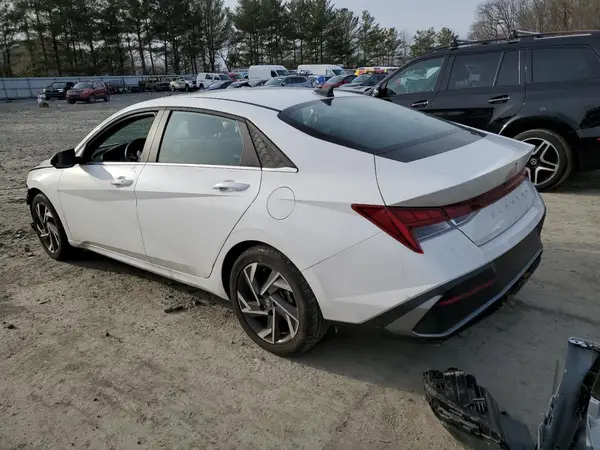 KMHLS4DG3RU831290 2024 HYUNDAI ELANTRA - Image 2