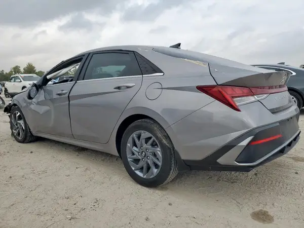 KMHLS4DG3RU843617 2024 HYUNDAI ELANTRA - Image 2