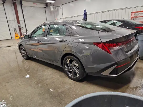KMHLS4DG3SU018084 2025 HYUNDAI ELANTRA - Image 2