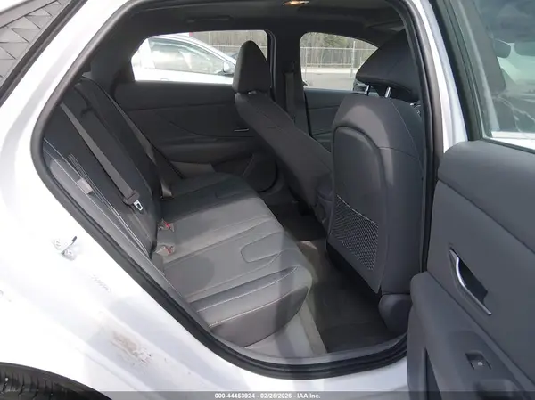 KMHLS4DG3SU860889 2025 HYUNDAI ELANTRA - Image 8