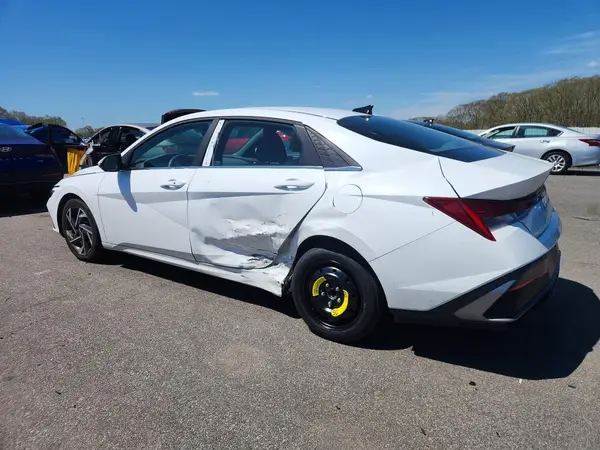 KMHLS4DG3SU861752 2025 HYUNDAI ELANTRA - Image 2