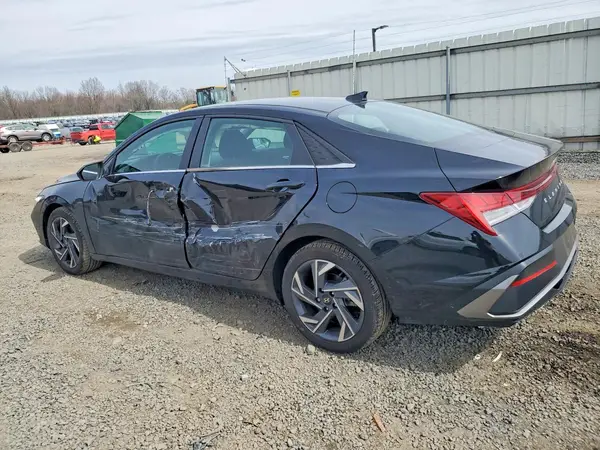 KMHLS4DG3SU877823 2025 HYUNDAI ELANTRA - Image 2