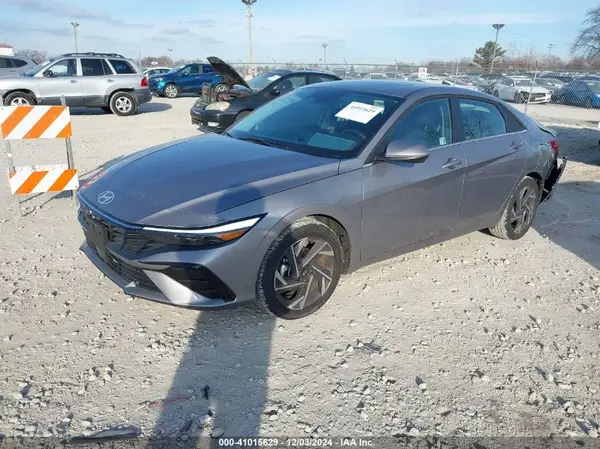 KMHLS4DG3SU881242 2025 HYUNDAI ELANTRA - Image 2